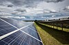 Artikkelforfatter Øyvind Nielsen mener produksjon av nær CO2-frie solcellematerialer ved hjelp av vannkraft er noe vi burde drive med i storskala i Norge både om 10 og 50 år. Her fra et solkraftverk i Tyskland. Foto: Håkon Jacobsen