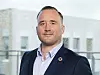 Administrerende direktør Jens Berge i Norwegian Hydrogen sier at Hellesylt-anlegget ble bygget ut fra nullutslippskravene fra 2026. Nå er han skuffet. Foto: Norwegian Hydrogen