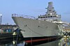 Type 26-fregatten HMS Glasgow til kai ved verftet i Skottland. Det er denne typen fregatter Norge nå skal kjøpe inn.