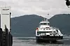MF Eidsfjord kommer til kai ved Anda i Nordfjord i Sogn og Fjordane.
