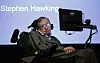 FORKLARTE: Her er professor Stephen Hawking under pressekonferansen hvor det nye systemet ble forklart.
