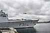 KNM Roald Amundsen, her i følge med et britisk Wildcat-helikopter, er på vei til Stillehavet for å operere sammen med en britisk hangarskipsgruppe.