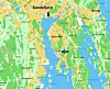 Sandefjord i Vestfold. Fergeterminalen ligger midt i sentrum i dag. I 2025 kan den bli flyttet til Vindal (pil til høyre). Foto: Gulesider