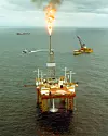 Prøveproduksjonen på Ekofisk-feltet startet i 1971, gjennom den ombygde riggen Gulftide. Det var starten på norsk oljeproduksjon. Foto: Anders Waale/Norsk Oljemuseum