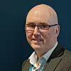 Bjørn Terje Pettersen foreslår å utvide mandatet til Sykehusbygg og reiser tvil om nye sykehus med korridorpasienter er for små. Foto: Joachim Seehusen