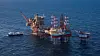 Stimuleringsskipet Island Patriot på Valhall under frackingoperasjonen. Den nye teknologien, som her blir testet for første gang offshore, er mer effektiv enn den tradisjonelle metoden. Foto: Aker BP