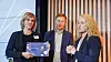 Rystad-rapporten som utreder grunnlaget for kjernekraft i Norge, ble overlevert til statssekretær Elisabeth Sæther i Olje- og energidepartementet fra direktørene Anniken Hauglie og Knut Sunde i Norsk Industri.