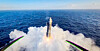 Her lander Starship i havet. I forgrunnen sees propellen på dronekameraet.