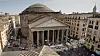Pantheon i Roma ble bygd under keiser Augustus i år 27-25 før Kristus, men rekonstruert under keiser Hadrian mellom 118 og 128. «Alle guders tempel» er en av de best bevarte bygninger fra Romerriket.