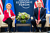 EU foretrekker en fremforhandlet avtale med USA, sier EU-kommisjonsleder Ursula von der Leyen. Bildet er tatt i 2020.