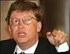SPØKEFUGL: Bill Gates viser ukjente sider i den nye videoen som er lagt ut på nettet, og som handler om at han nå slutter i Microsoft.