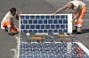 Wattways solceller produserer elektrisitet ved hjelp av en tynnfilm av polykrystallinsk silisium, bare 7 millimeter tykk. Tynnfilmen 'limes' på eksisterende vei, som ikke trenger å bygges om, ifølge selskapet.