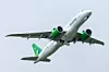LN-WEC er det tredje og foreløpig siste av E190-E2-flyene som Widerøe har mottatt. Her tar det av fra Bodø. Foto: Kim Vanvik
