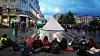 Fosen-aksjonister satte i morgentimene opp lavvoer midt i et kryss på Karl Johans gate. - Det haster mer enn noen gang å tvinge regjeringa til å handle, sier artist og aktivist Ella Marie Hætta Isaksen.