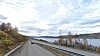 Biristrandvegen går i dag parallellt med E6, og vil fortsatt være viktig for lokaltrafikken etter at det bygges ny E6. Krangelen mellom Innlandet og Nye Veier står blant annet om det skal være fortau langs Biristrandvegen, og hvem som skal betale det.