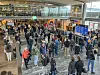 Mange reisende på Gardermoen er berørt av at luftrommet over Sør-Norge er stengt som følge av en teknisk feil. Foto: Hege Pauline Hovig/NTB