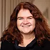 Kristin Bremer Nebben leder Drivkraft Norge, bransjeforeningen for selskaper som selger flytende drivstoff og lading. Foto: Drivkraft Norge