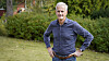 Arbeiderpartiets leder Jonas Gahr Støre har bestemt seg for å støtte hovedgrepet i regjeringens forslag til ny oljeskatt. Her er han i hagen hjemme på Ris i Oslo.