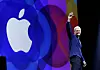 Apple-sjef Tim Cook ble mottatt som en superstjerne på scenen på utviklerkonferansen WWDC i San Francisco.