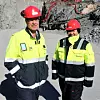 Hans Herlofsen og Nina Kviberg i Statnett forteller om sterkt forbedrede arbeidsforhold inne i den fossilfri tunnelen. En svak odør av kruttrøyk er imidlertid ikke til å unngå! Foto: Knut Bjørheim