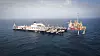 Pioneering Spirit er verdens største løftefartøy og er like langt som Empire State Building er høyt. Det første oppdraget til skipet var å gjerne Yme. Foto: Allseas