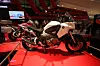 HONDA: Heller ikke Honda kunne holde seg unna de offradinspirerte gatesyklene stort lenger. Den japanske giganten viste modellen Crosstourer, med motor og drivverk fra fjorårets nye VFR1200. 1237 ccm, 129 hk. Vekten skremmmer nok mange, den starter på 275 kg og øker til 285 kg hvis du velger automatgir.