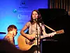 PYNTELIG OG KJEDELIG: Marit Larsen har hatt suksess med en del hits i det siste, men som live-artist under Mobilgallaen var det ikke det mest spennende de 400 deltagerne fikk presentert.