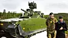 som skal være operative innen 2020.Forsvarsminister Ine Eriksen Søreide og Generalinspektør for Hæren Rune Jakobsen avduket den første av Forsvarets 144 nye CV90 stormpanservogner onsdag.