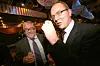 FERSK PÅ MOBIL: ICE-direktør Nils Petter Tetlie (til høyre) ble kåret som Årets nykommer på Mobilgallaen. Redaktør Arne Joramo i Mobilen.no var happy med valget til juryen.
