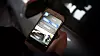 Komfort: Når Gaute Espeland er tre kvartaler unna hjemmet, kan han åpne både garasjedøren og inngangsdøren fra mobilen.