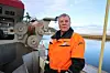 Krepsefisker Roar Ervik på havna i Trondheim. Han er svært fornøyd med sin nye investering, et kjøleanlegg i motorrommet på båten. Det gir en helt annen kvalitet på den ferske fangsten. Foto: Henriette Louise Krogness/Gemini.no