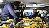 Det ser trangt ut når Hav Kjølesystemer monterer anlegget, men dette motorrommet er romslig. Foto: Henriette Louise Krogness/Gemini.no