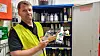 Spray eller pumpeflaske? Snart er det ikke et valg lenger, hvis verkstedsjef Svein Roger Johansen får det som han vil.