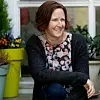 Vibeke Thorsen er produkteier i Uni Micro AS, og leder tre ulike utviklingsteam. Hun har tatt konkrete grep for å legge opp til et mestringsmiljø på jobb. Foto: Britt Farestveit