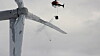 Det svenske helikopterselskapet går praktisk til verks for å av-ise vindmøller uten av-isingsutstyr.