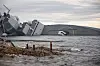 Den havarerte fregatten KNM Helge Ingstad etter kollisjonen i Øygarden i 2018.