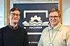 Gründerselskapet H2Carrier, her representert ved Sebastian Kihle (til venstre) og Ove Tidemann Rylandsholm, har utviklet et produksjonsskip som de mener blir viktig i det grønne skiftet. Selskapet er med i energiklyngen Energy Valley på Fornebu.