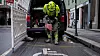 Sensorer for smart parkering installeres på en av Oslos HC-parkeringsplasser.
