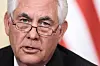 USAs utenriksminister Rex Tillerson er i Sør-Korea og har lovet å framskynde utplasseringen av det amerikanske rakettskjold-systemet THAAD.