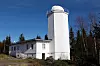Solobservatoriet var universitetets forskningssenter for solfysikk fra 1954 til 1986. – Solobservatoriet er i dag et besøks- og formidlingssenter for astronomi, forteller Vegard Lundby Rekaa. Foto: Yngve Vogt/Apollon