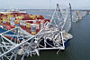 Containerskipet MS Dali kolliderte 26. Mars med et brukar til Francis Scott Key Bridge ved Baltimore. Stålbrua kollapset og 50.000 tonn stål havnet i vannet og sperret for skipstrafikk inn og ut av havna. Åtte veiarbeidere havnet vannet, seks omkom.