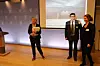 Næringsminister Monica Mæland (t.v.) mottok i dag to rapporter om hva som skal gjøres med atomreaktorene og atomavfallet i Norge. Rapportene ble presentert av Henning Vahr og Vibeke Vallevik i DNV GL.