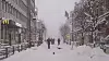 Hittil har det ikke vært like vinterlig i gatene i Kristiansand, som på dette bildet fra februar 2018. Det sparer kommunen for utgifter til vintervedlikehold. Men vinteren er ikke over.