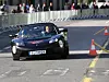 Henning Solberg var åpenbart ikke helt vant til Tesla-rattet. Det ble iallfall mye ufrivillig tuting med hornet i løpet av etappen.