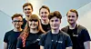 teamet består av syv personer, ikke alle er med på bildet. De syv er: Aida Angell(Prosjektleder), Robin Stokke(Teknisk ansvarlig), Eivind Løvoll (Bedriftskontakt), Sebastian Stixrud (Økonomiansvarlig), Aleksander Aira-Andersen (Internasjonal kontakt), Jae Hyeong Hwang (Teknisk) og Michelle Donkor (Grafisk ansvarlig). Foto: Njord/NTNU