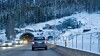 Det har i dag blitt bedrevet massetransport og sprengning nær stedet der jordskredet gikk, ifølge Nye Veier.