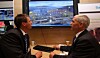 Fra messehallen på Lillestrøm kan Thorolf Horn Tønjum (t.v) og Knut-Olav Fjell bevege seg rundt i den virtuelle versjonen av StatoilHydros prosessanlegg for gass, Kollsnes.