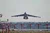 C-5 Galaxy har et vingespenn på 68 meter og en T-hale. Vingene er tilbakestrøkne M Ship 0094 had it's delivery flight to Travis AFB. Foto: Lockheed Martin Photography by D
