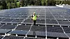 Flere store takmonterte solcelleanlegg ble montert i Norge i 2022. Men potensialet er langt fra utnyttet, mener forskere.