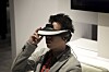 Sonys virtual reality-sett er ikke lenger en fjern framtidsvisjon. Settet har en liten HD-oppløst 3D-skjerm for hvert øye, pluss virtuell 5.1-lyd. Vi så et klipp fra Smurfene, og lot oss imponere både av bilde-, lyd- og 3D-kvalitet, men syntes settet var vel tungt for å ha på lenger enn i få minutter.
